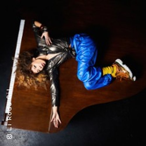 Flavia Coelho, Tournée